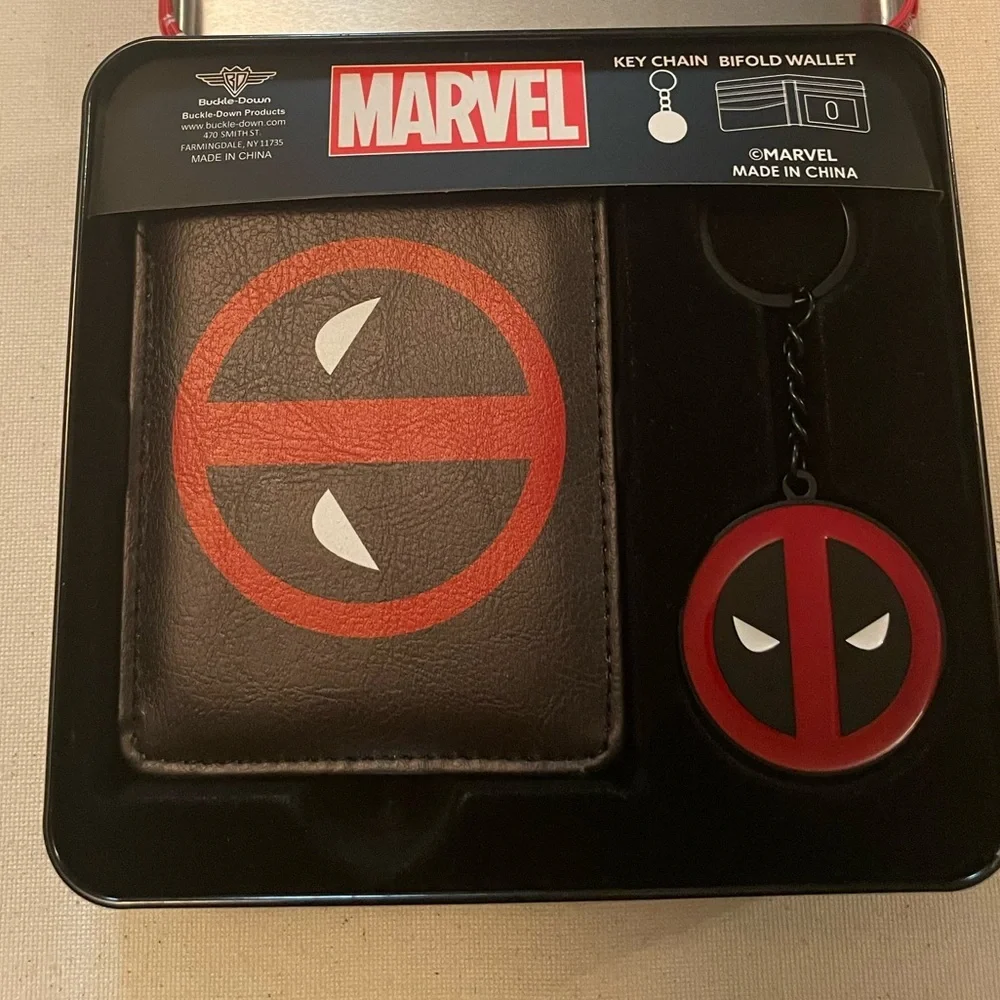 Marvel Red and Black Deadpool Wallet and Keychain NWT